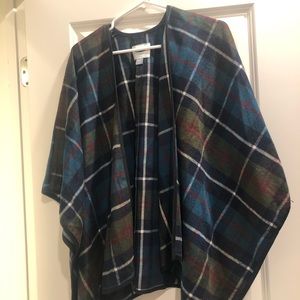 Poncho with arm holes